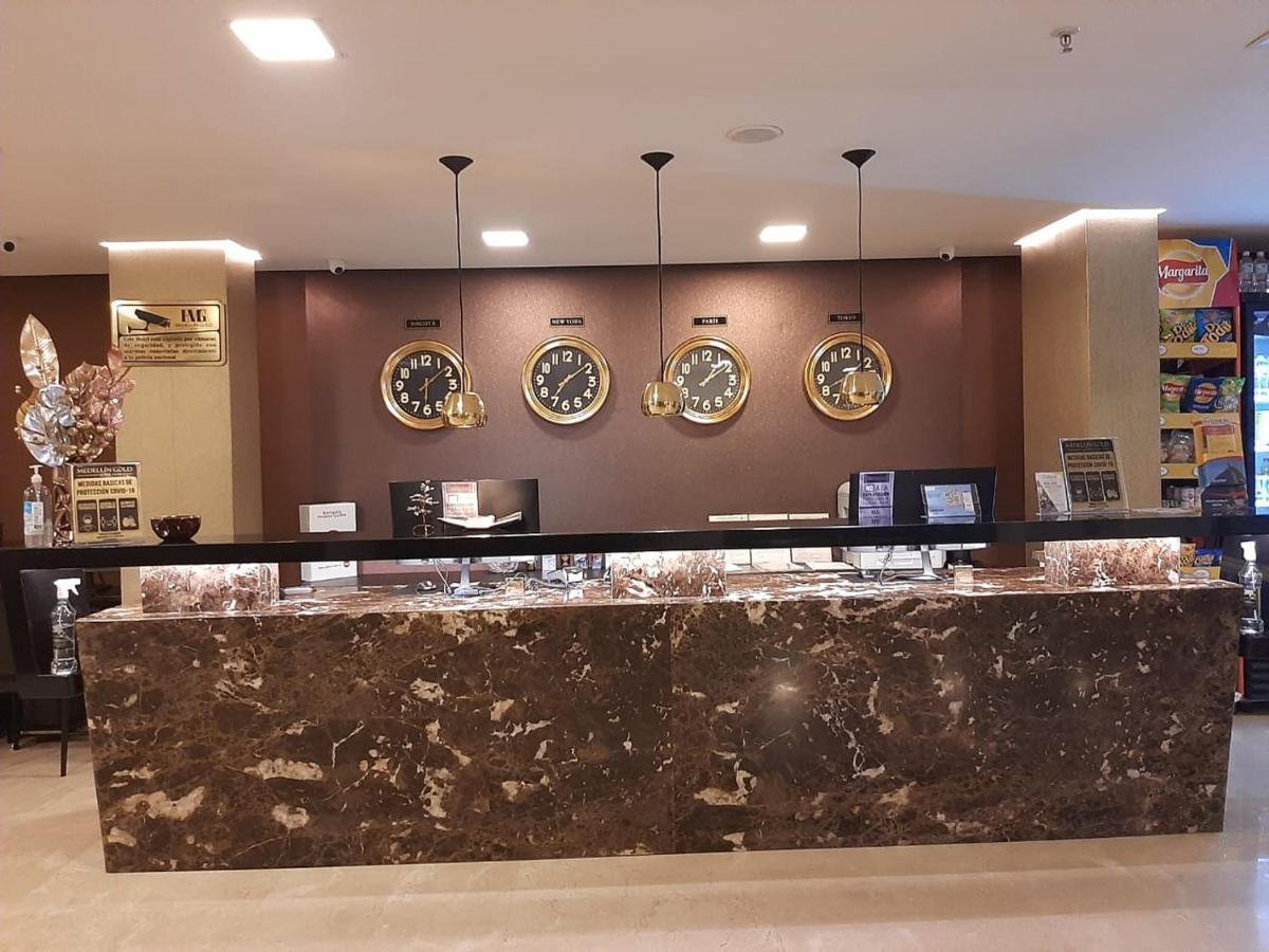 Hotel Medellin Gold エクステリア 写真