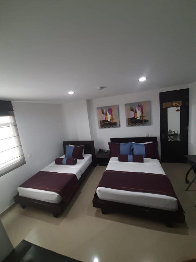 Hotel Medellin Gold エクステリア 写真