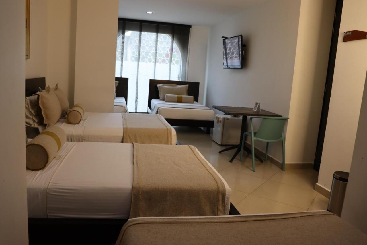 Hotel Medellin Gold エクステリア 写真