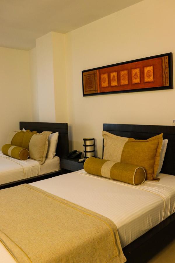 Hotel Medellin Gold エクステリア 写真