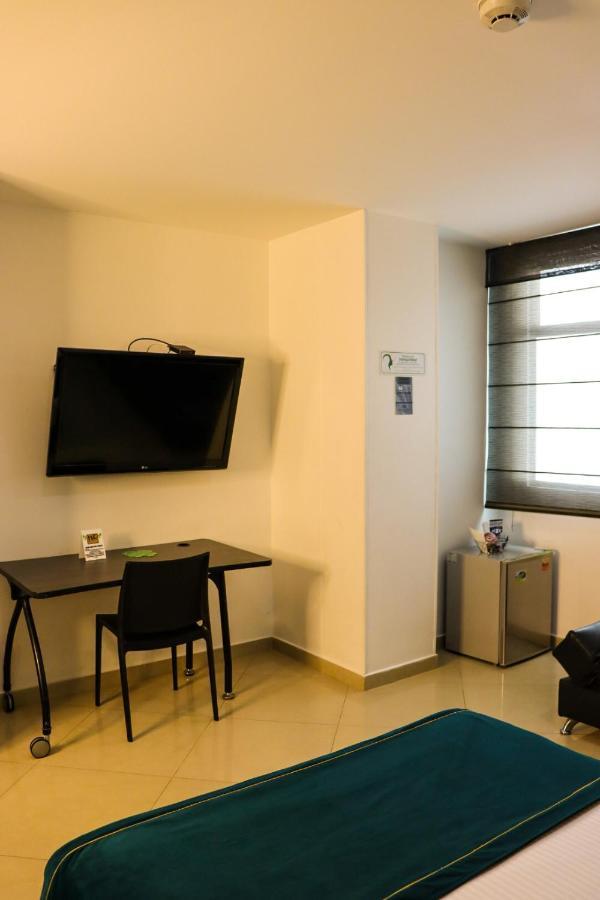 Hotel Medellin Gold エクステリア 写真