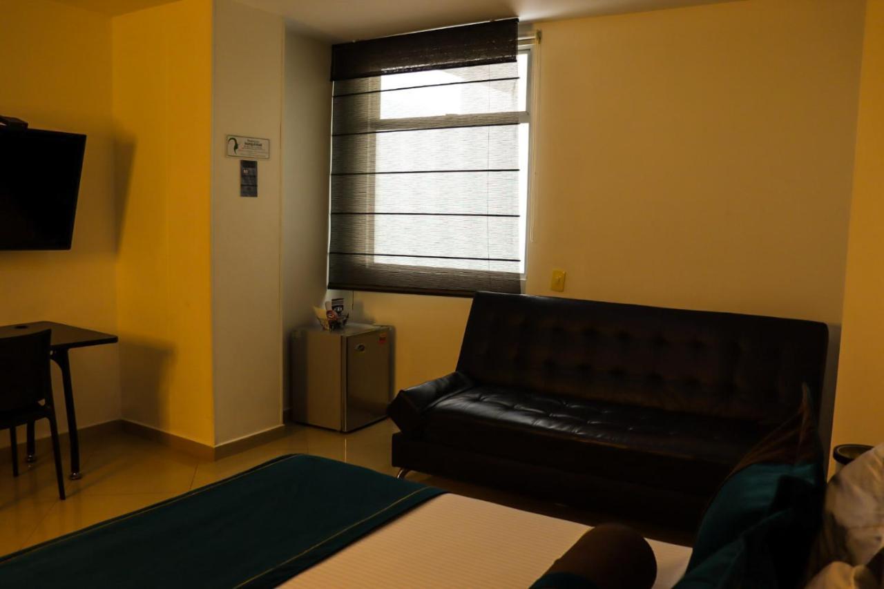 Hotel Medellin Gold エクステリア 写真